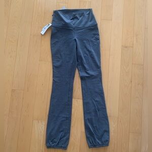 Aritzia TNA Jogger Pants